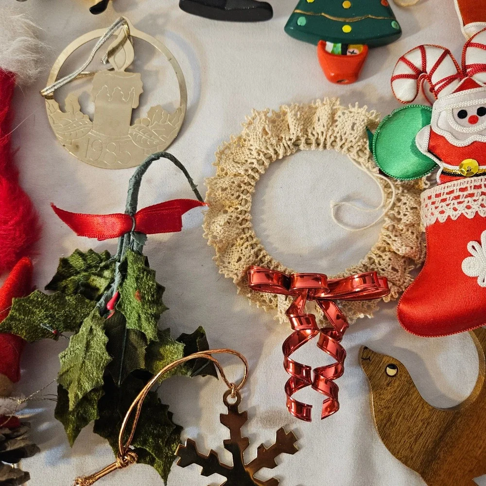 Vintage Christmas Ornament Lot Mixed Retro Santa Snowman Hearts 30pc Set